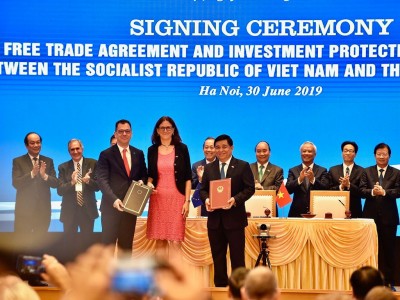  Việt Nam và Liên Minh Châu Âu ký kết Hiệp định Thương mại Tự do và Hiệp định Bảo hộ Đầu tư